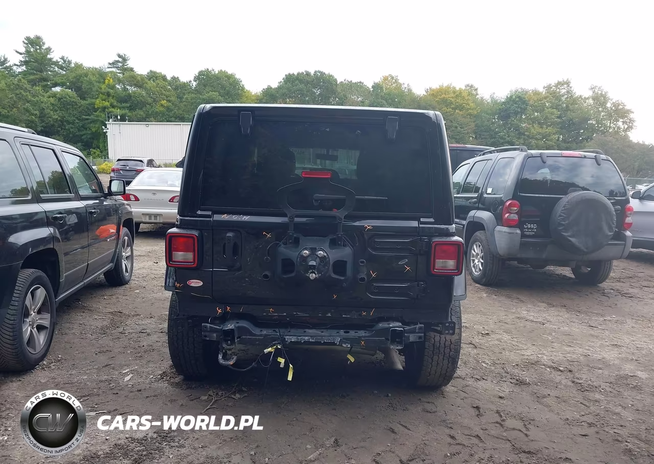 2022 Jeep Wrangler Unlimited Sahara 4X4 VIN:1C4HJXEN2NW252530 - 17