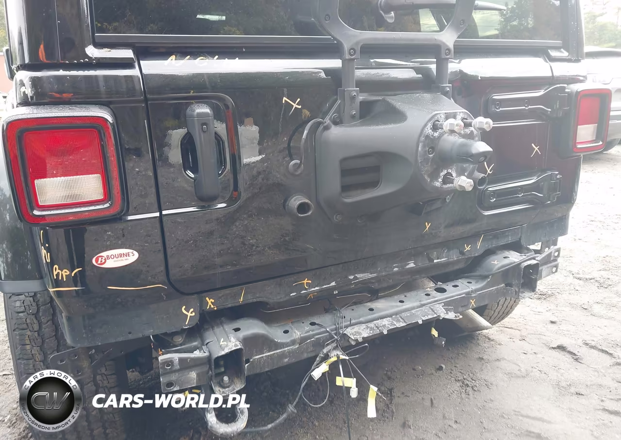 2022 Jeep Wrangler Unlimited Sahara 4X4 VIN:1C4HJXEN2NW252530 - 6