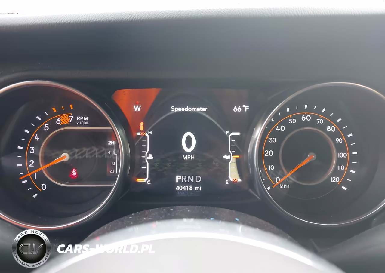 2022 Jeep Wrangler Unlimited Sahara 4X4 VIN:1C4HJXEN2NW252530 - 7