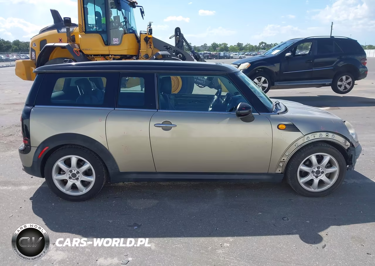 2010 Mini Cooper Clubman VIN:WMWML3C5XATX38242 - 14