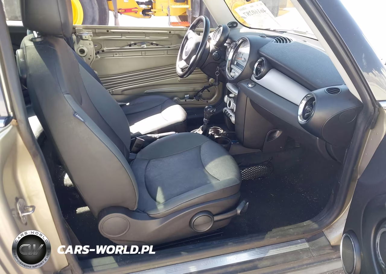 2010 Mini Cooper Clubman VIN:WMWML3C5XATX38242 - 5