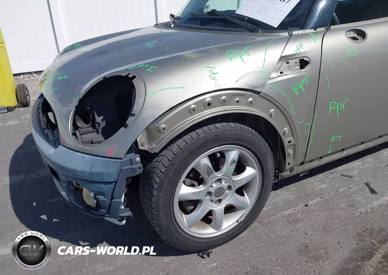 2010 Mini Cooper Clubman VIN:WMWML3C5XATX38242 - 6