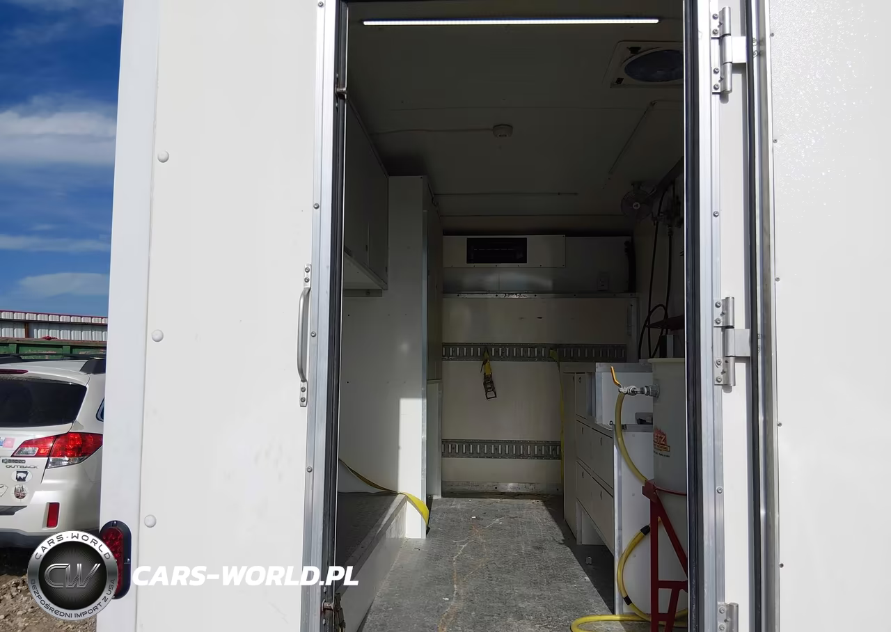2023 Chevrolet Express Cutaway Work Van VIN:1GB0GRF71P1115722 - 7