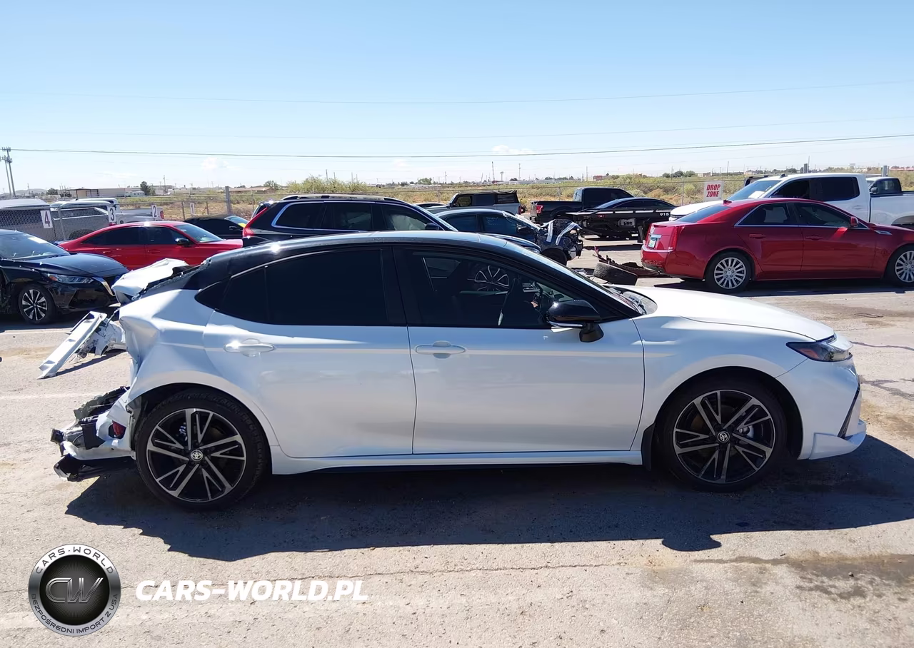 2026 Toyota Camry Xse VIN:4T1DAACK7TU322984 - 14