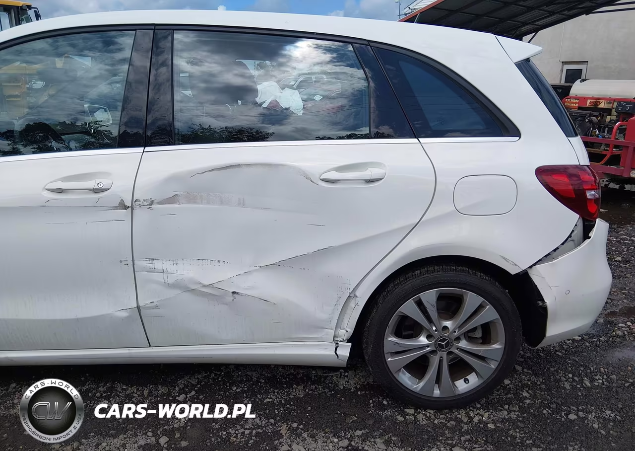 2018 Mercedes-Benz B 250 4Matic Sports Tourer VIN:WDDMH4GB9JJ476175 - 18