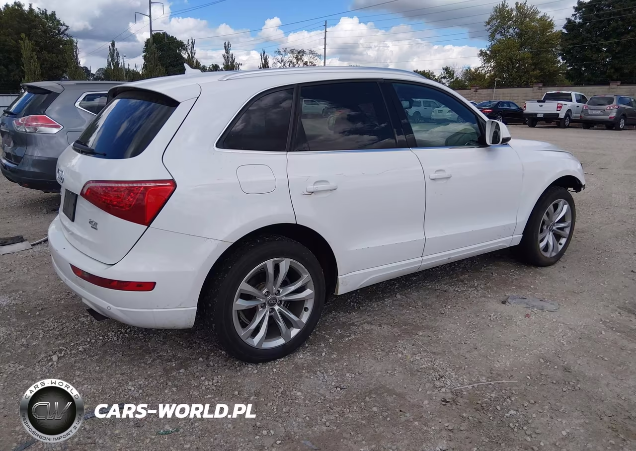 2012 Audi Q5 2.0T Premium VIN:WA1LFAFP5CA139443 - 4