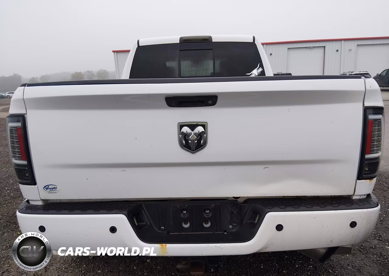 2015 Ram 2500 Laramie VIN:3C6UR5NL5FG523842 - 6