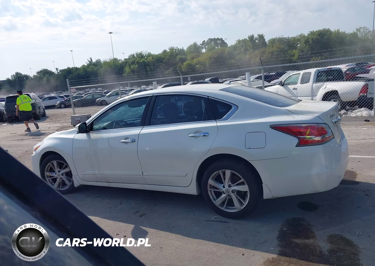 2015 Nissan Altima 2.5 Sv VIN:1N4AL3AP9FC159881 - 14