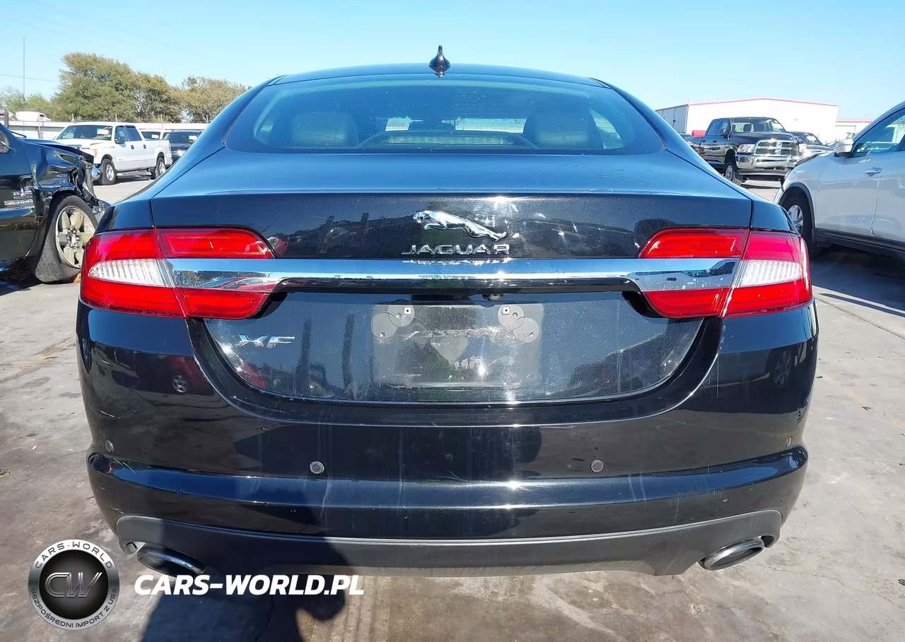 2014 Jaguar Xf I4 T VIN:SAJWA0ES7EPU14300 - 17