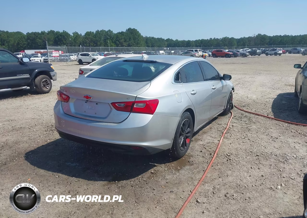 2018 Chevrolet Malibu Lt VIN:1G1ZD5ST7JF145107 - 4
