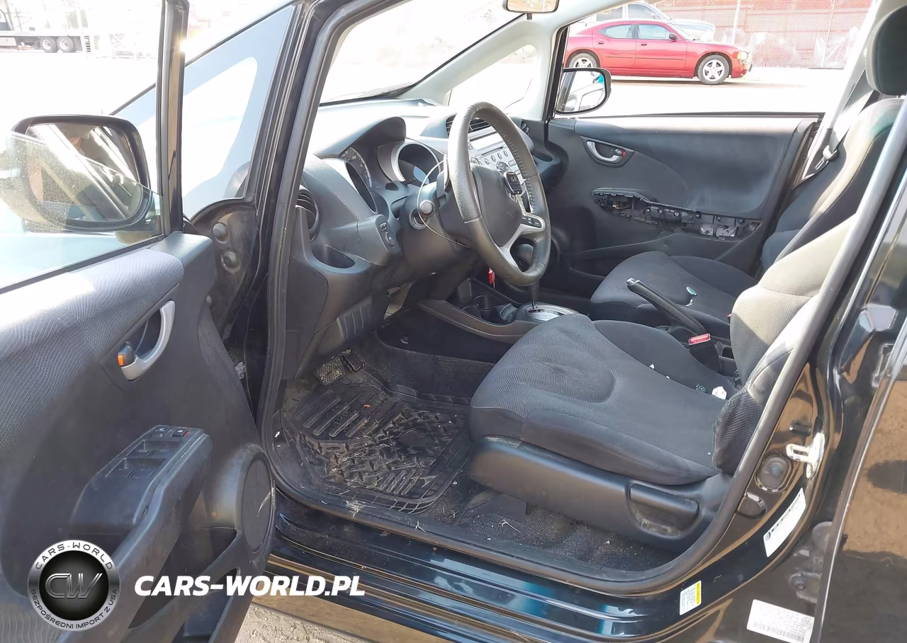 2010 Honda Fit Sport VIN:JHMGE8H44AS016843 - 5