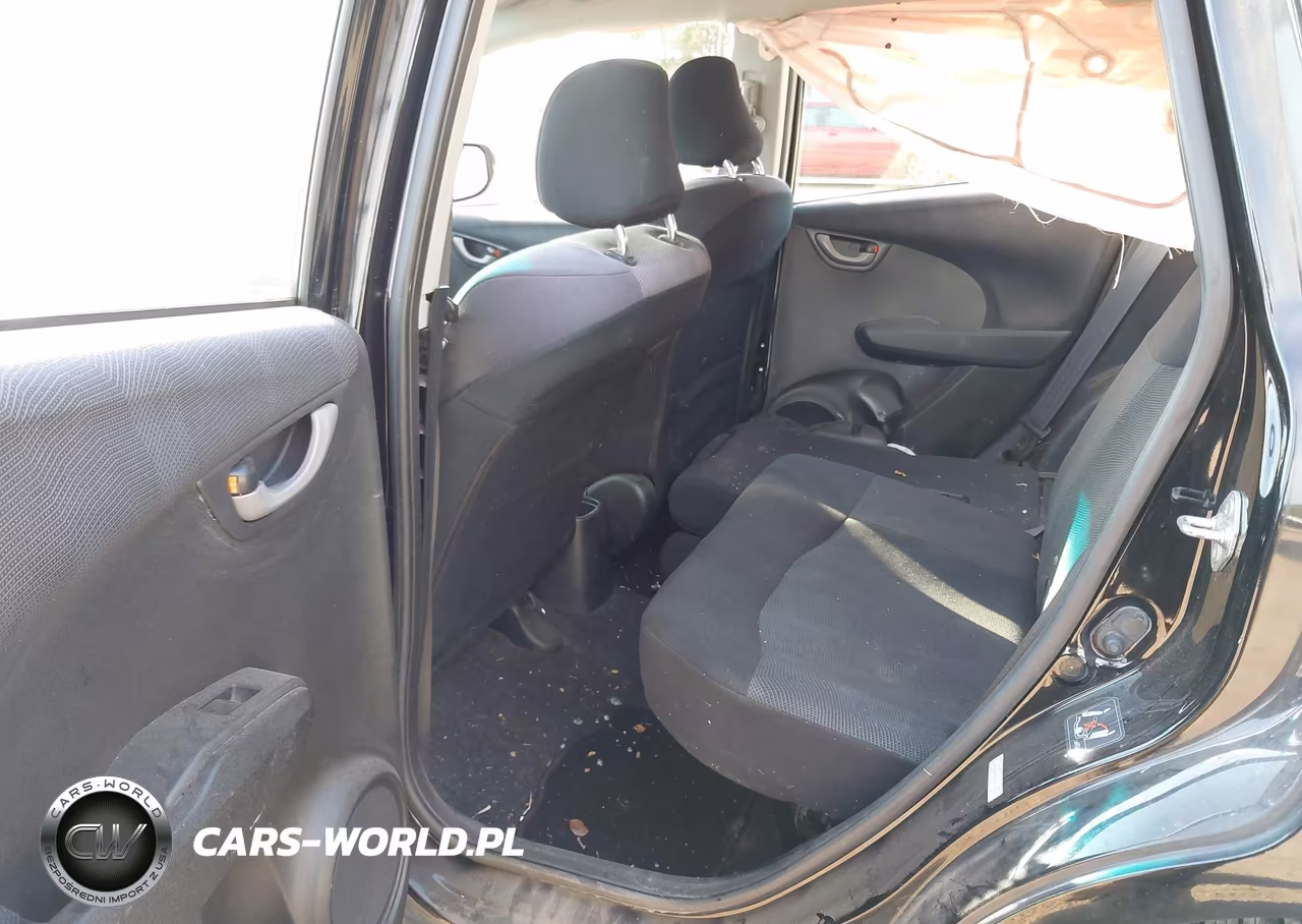 2010 Honda Fit Sport VIN:JHMGE8H44AS016843 - 8