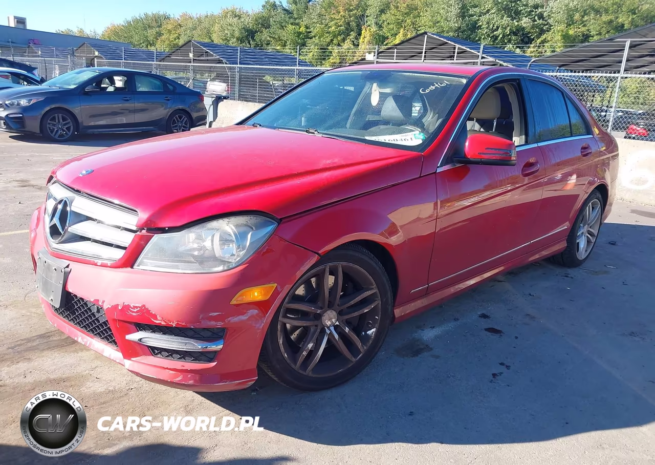 2013 Mercedes-Benz C 300 Sport 4Matic VIN:WDDGF8AB1DR284032 - 2