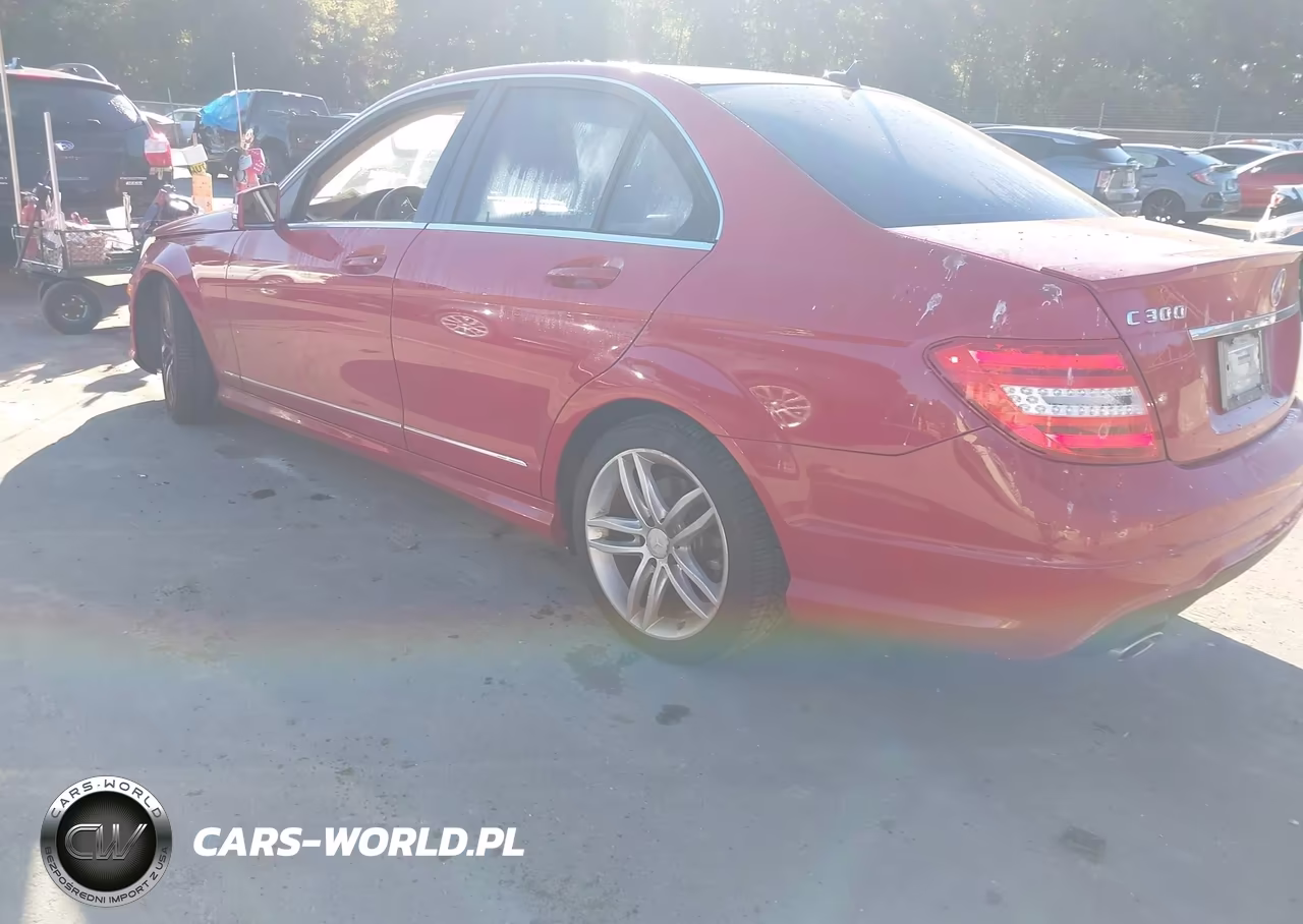 2013 Mercedes-Benz C 300 Sport 4Matic VIN:WDDGF8AB1DR284032 - 3