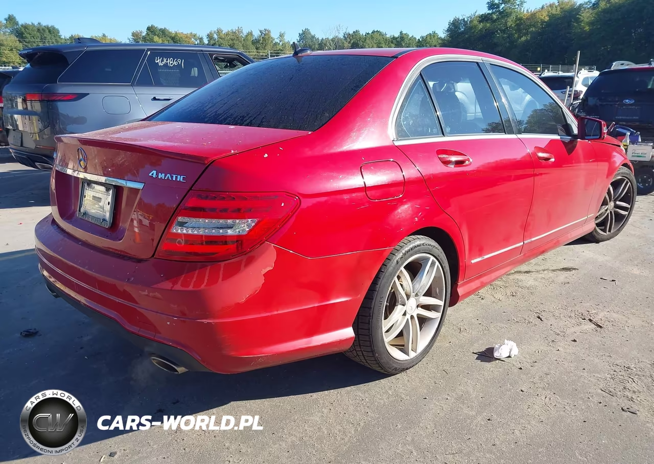 2013 Mercedes-Benz C 300 Sport 4Matic VIN:WDDGF8AB1DR284032 - 4