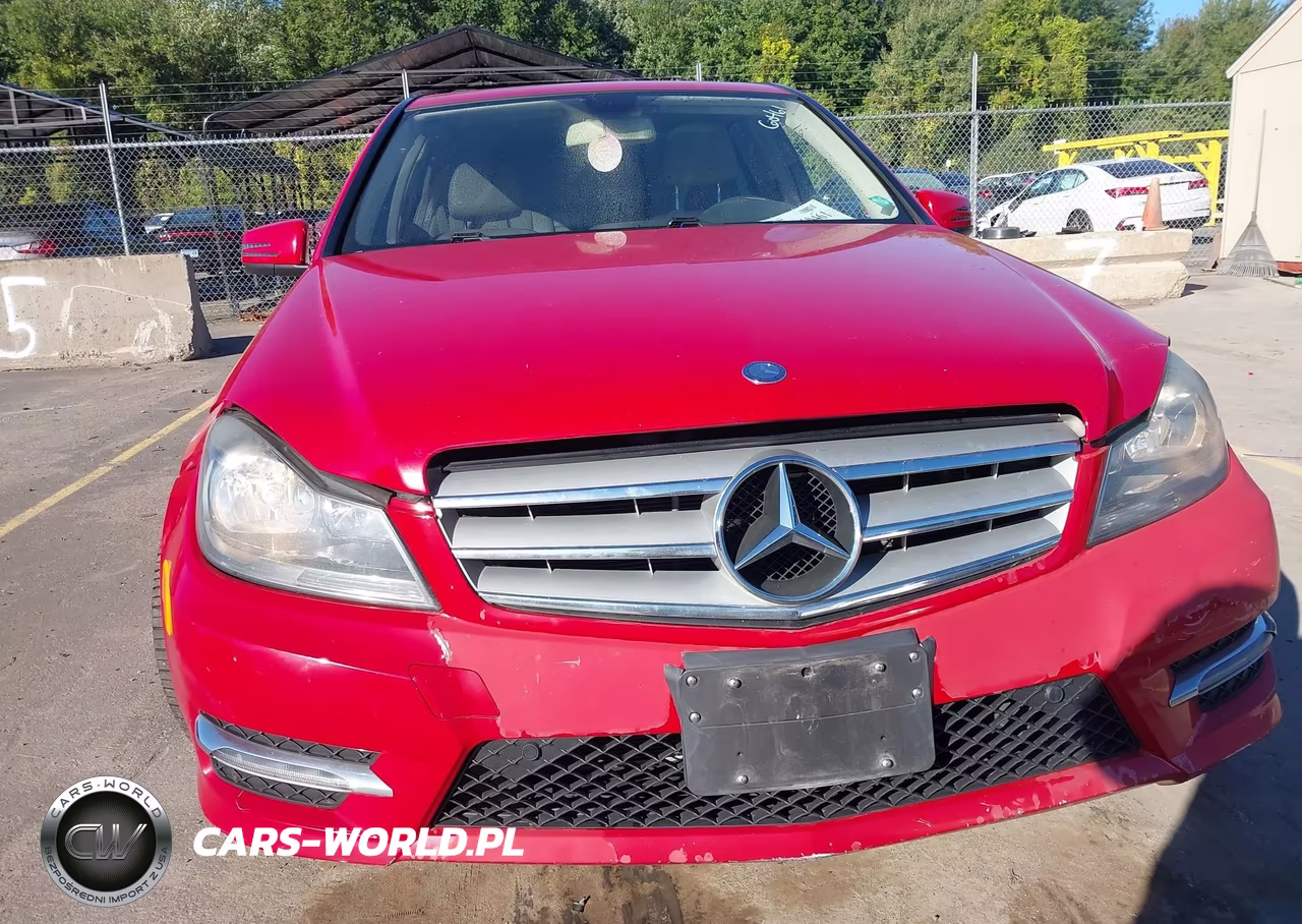 2013 Mercedes-Benz C 300 Sport 4Matic VIN:WDDGF8AB1DR284032 - 6