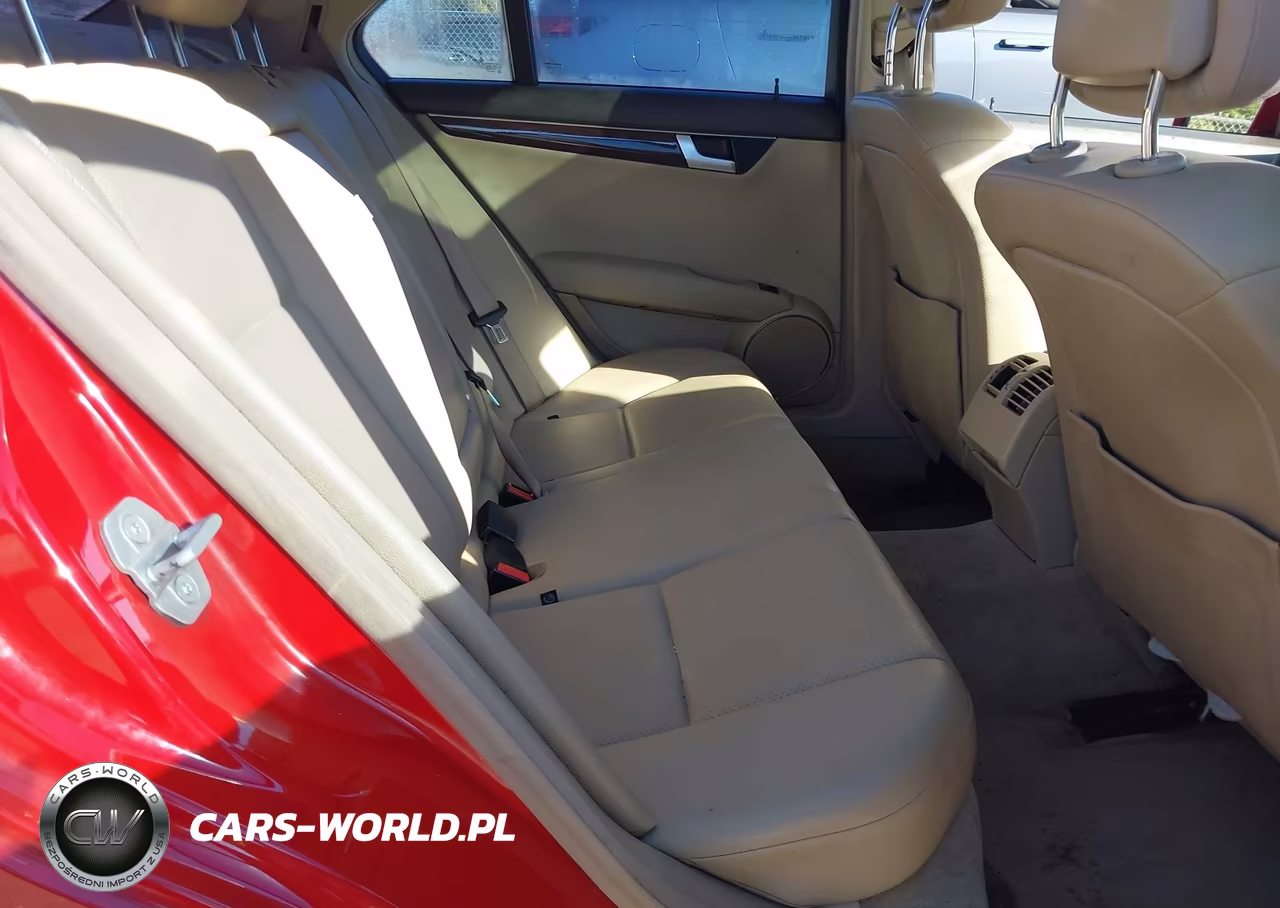 2013 Mercedes-Benz C 300 Sport 4Matic VIN:WDDGF8AB1DR284032 - 8