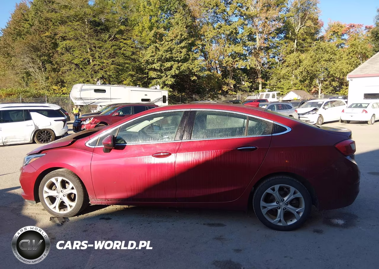 2018 Chevrolet Cruze Premier Auto VIN:1G1BF5SM1J7105054 - 14