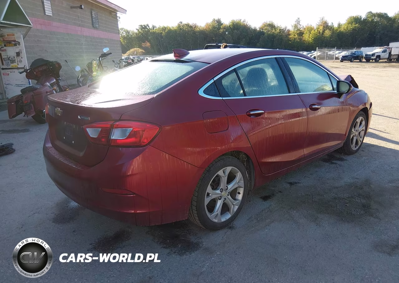 2018 Chevrolet Cruze Premier Auto VIN:1G1BF5SM1J7105054 - 4