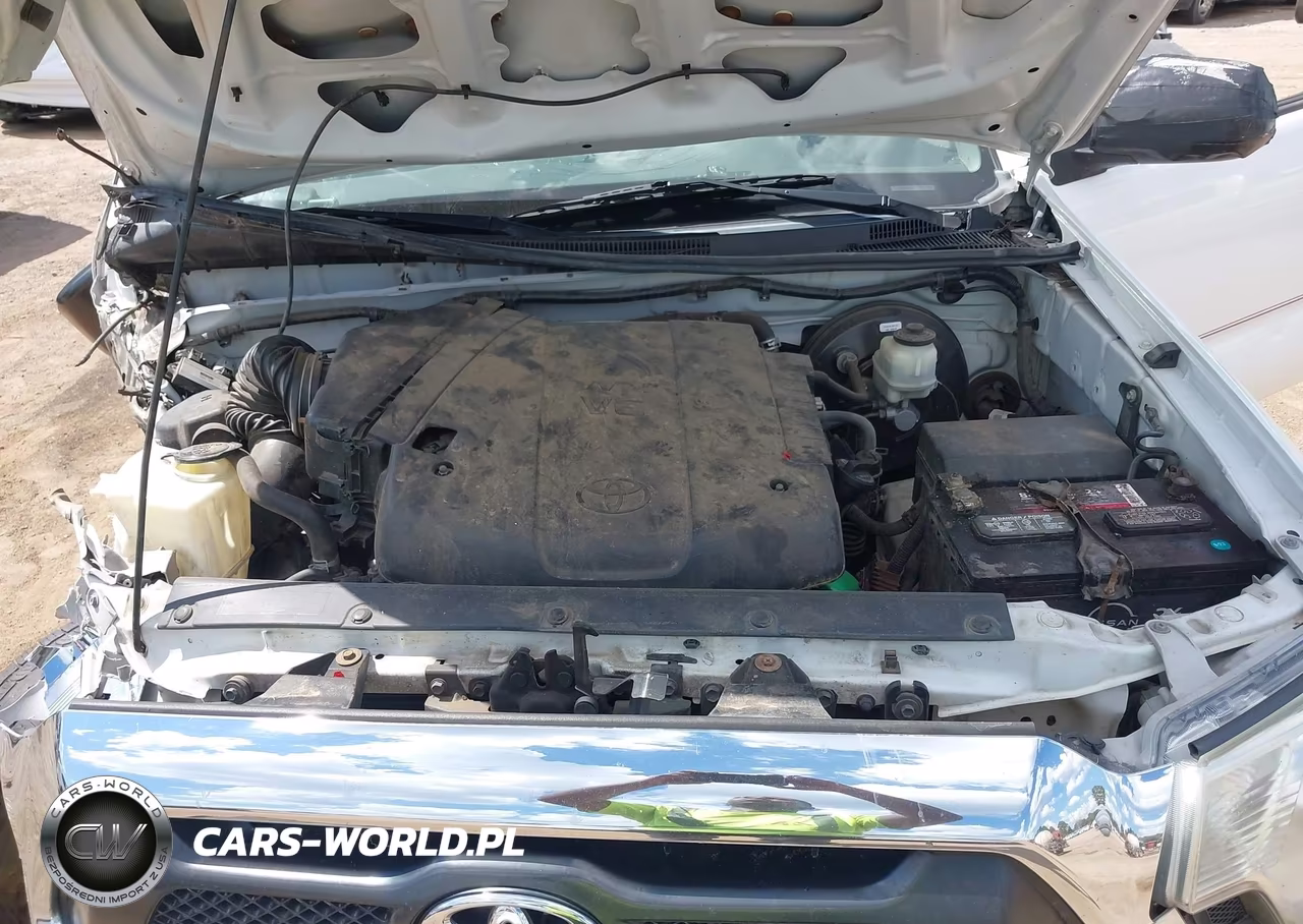 2015 Toyota Tacoma Prerunner V6 VIN:5TFJU4GN6FX073178 - 10
