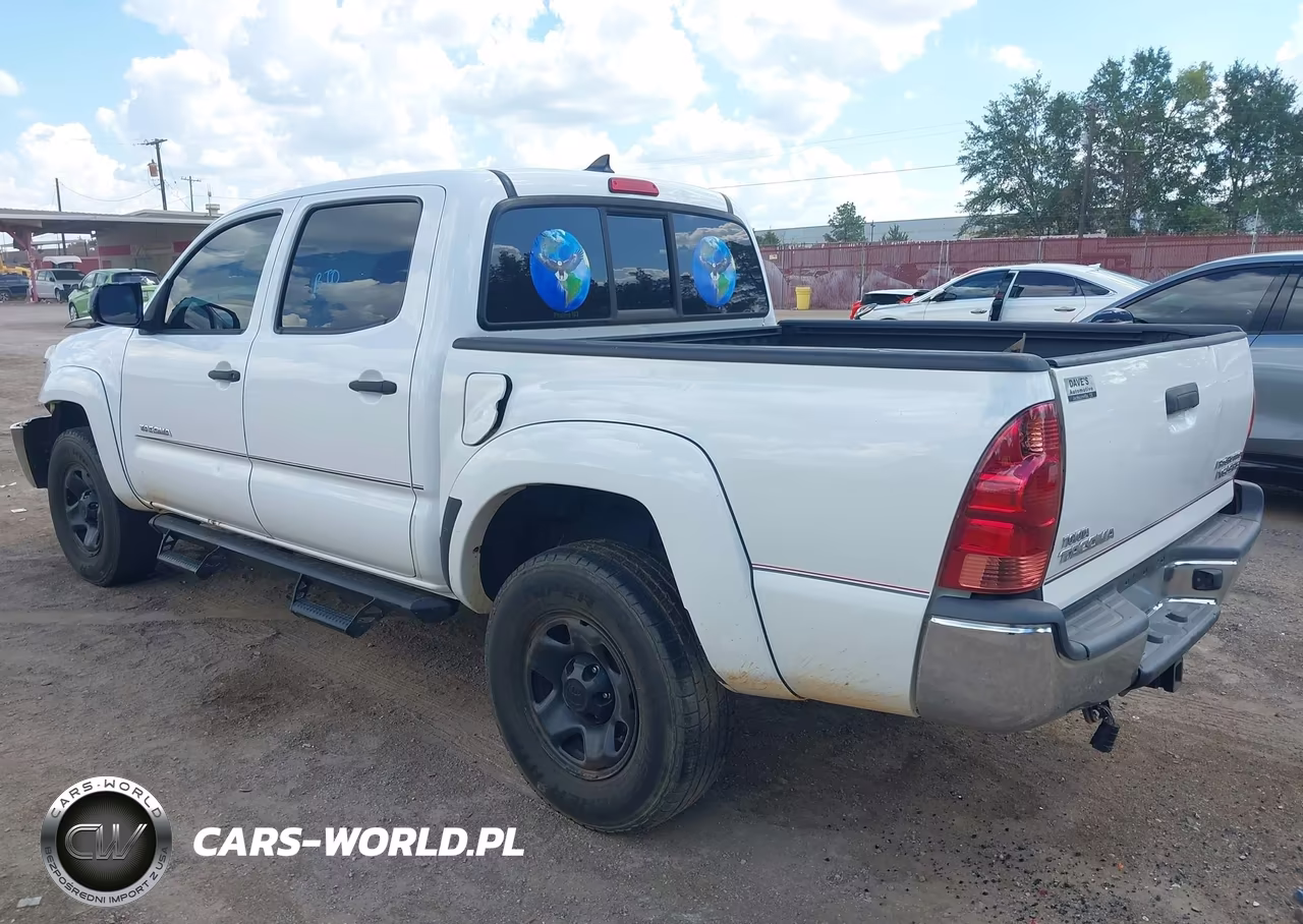 2015 Toyota Tacoma Prerunner V6 VIN:5TFJU4GN6FX073178 - 3