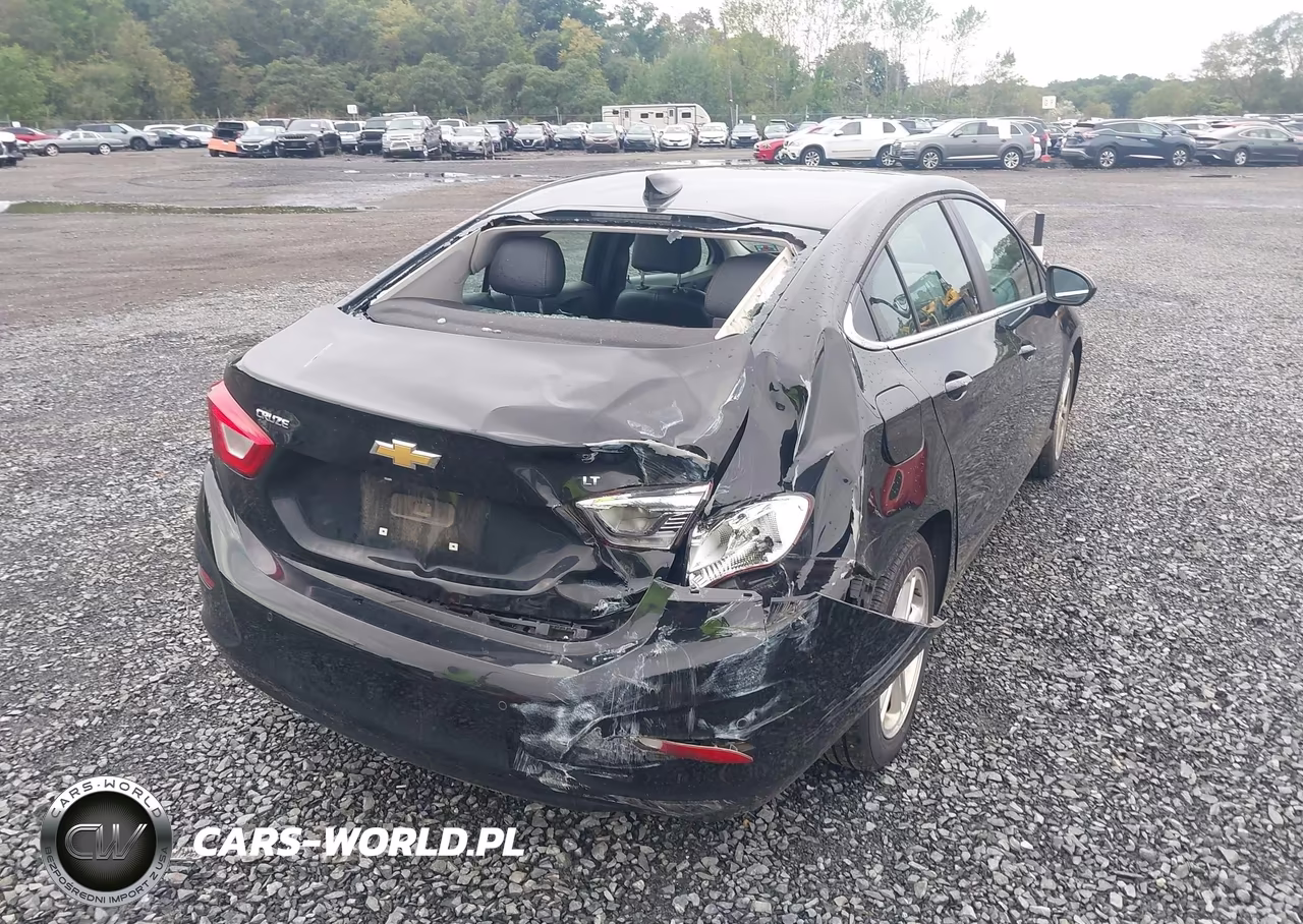 2018 Chevrolet Cruze Lt Auto VIN:1G1BE5SM9J7100106 - 17