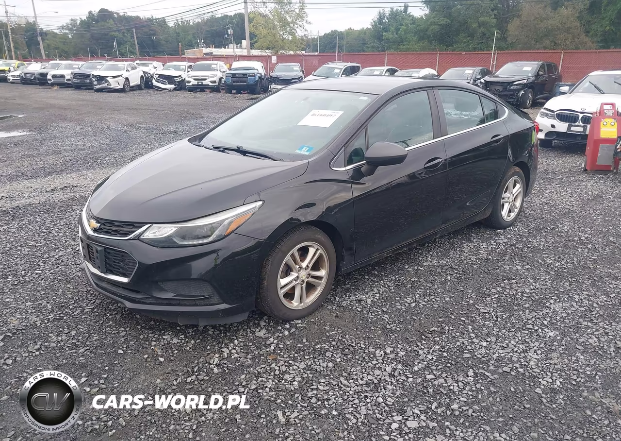 2018 Chevrolet Cruze Lt Auto VIN:1G1BE5SM9J7100106 - 2