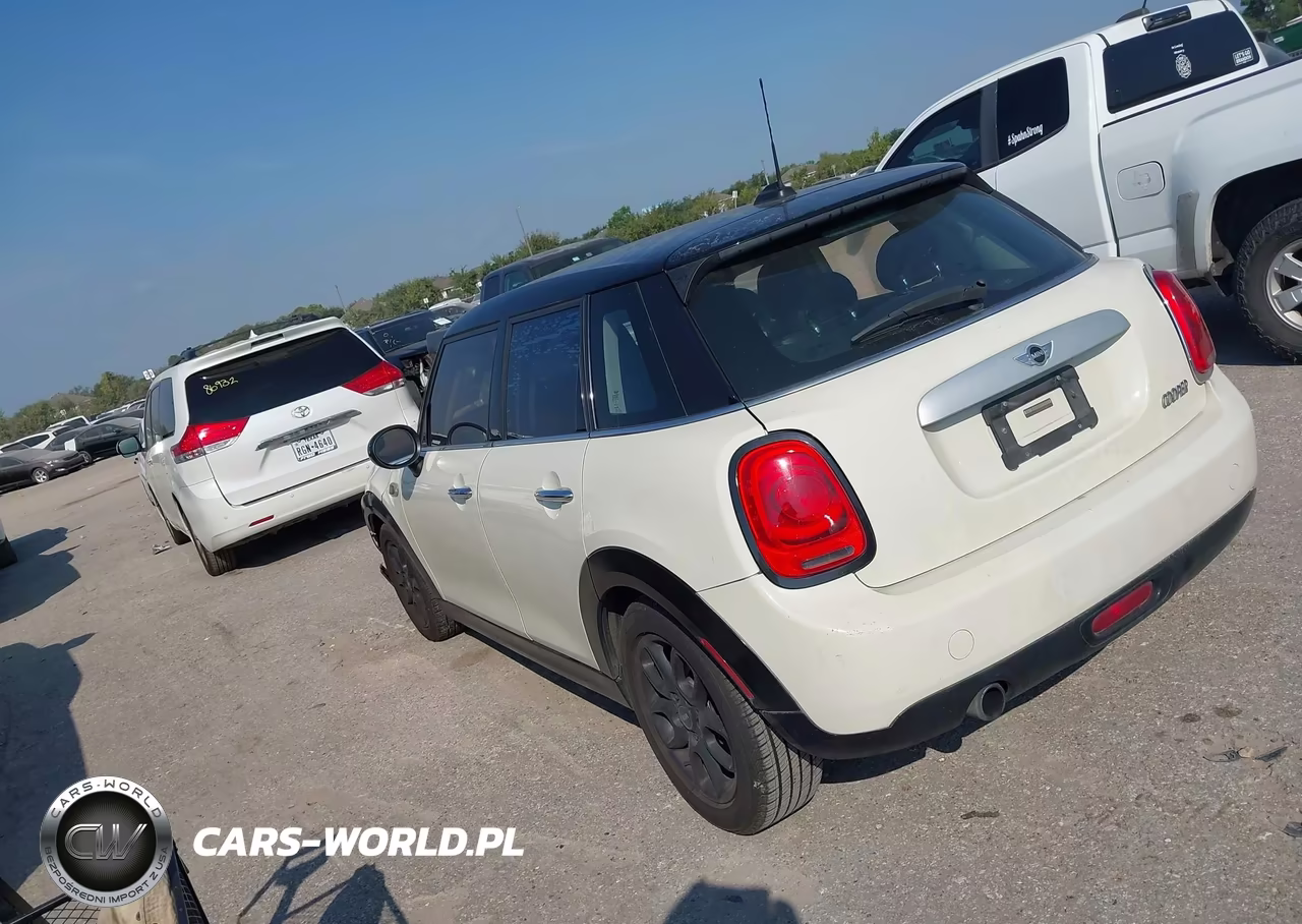 2015 Mini Hardtop Cooper VIN:WMWXS5C51FT827426 - 3
