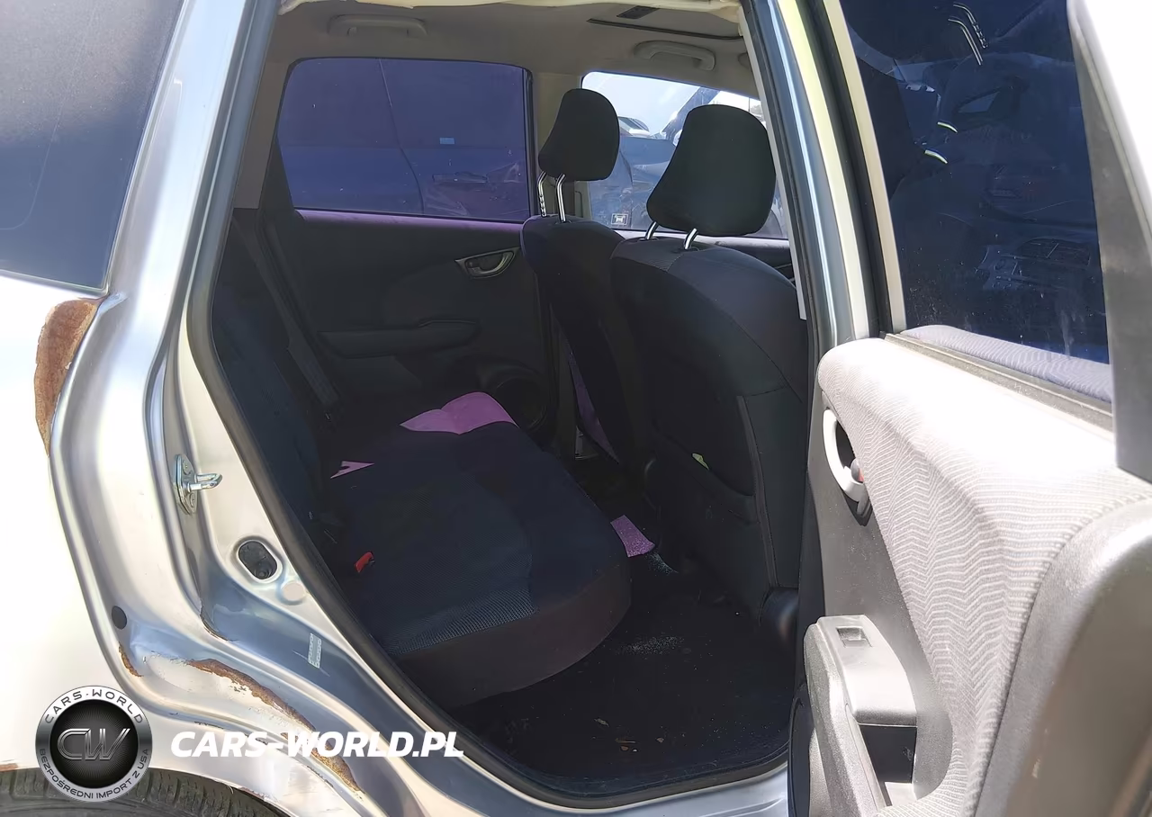 2011 Honda Fit Sport VIN:JHMGE8H58BC011133 - 8