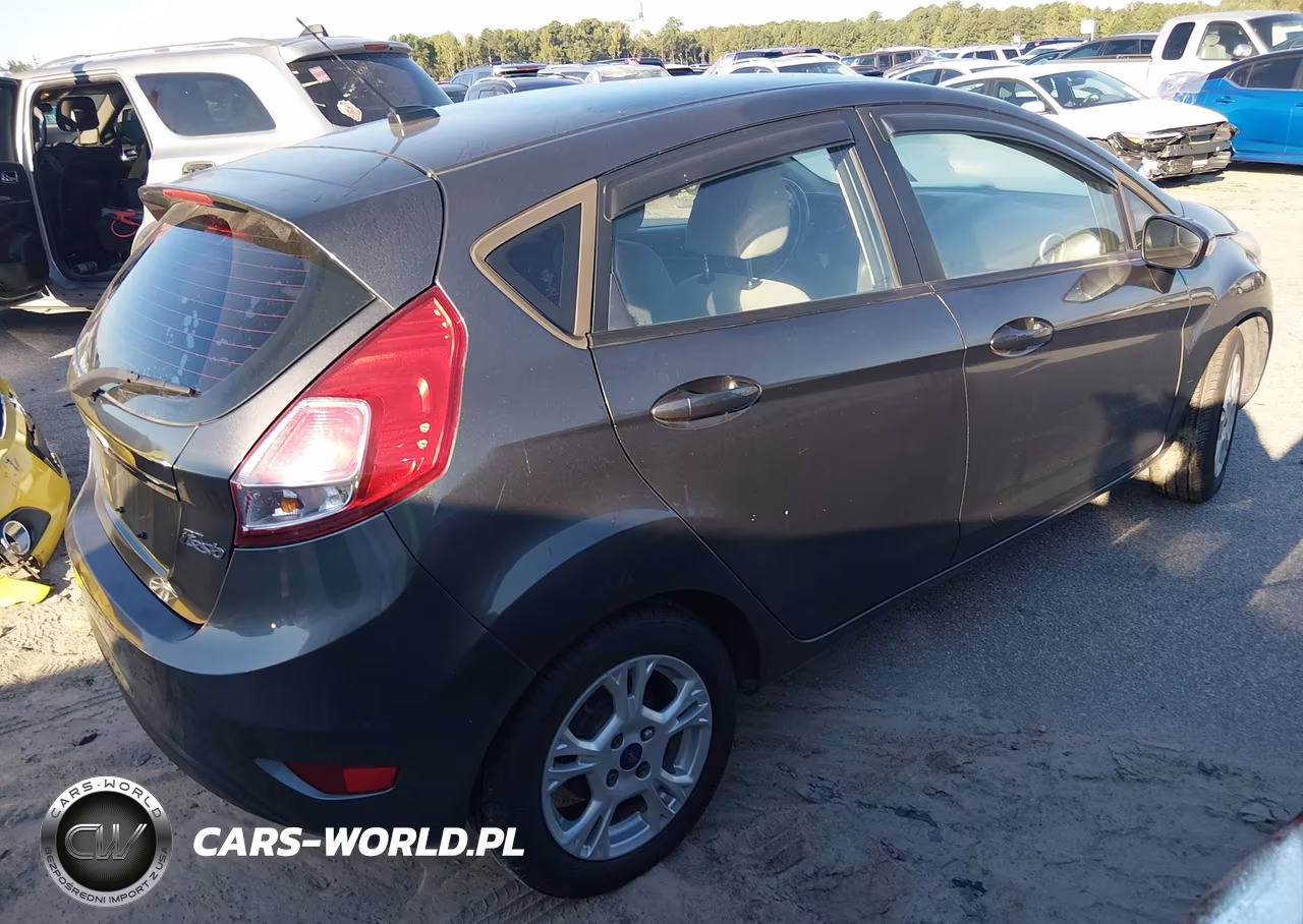 2015 Ford Fiesta Se VIN:3FADP4EJ1FM152872 - 4