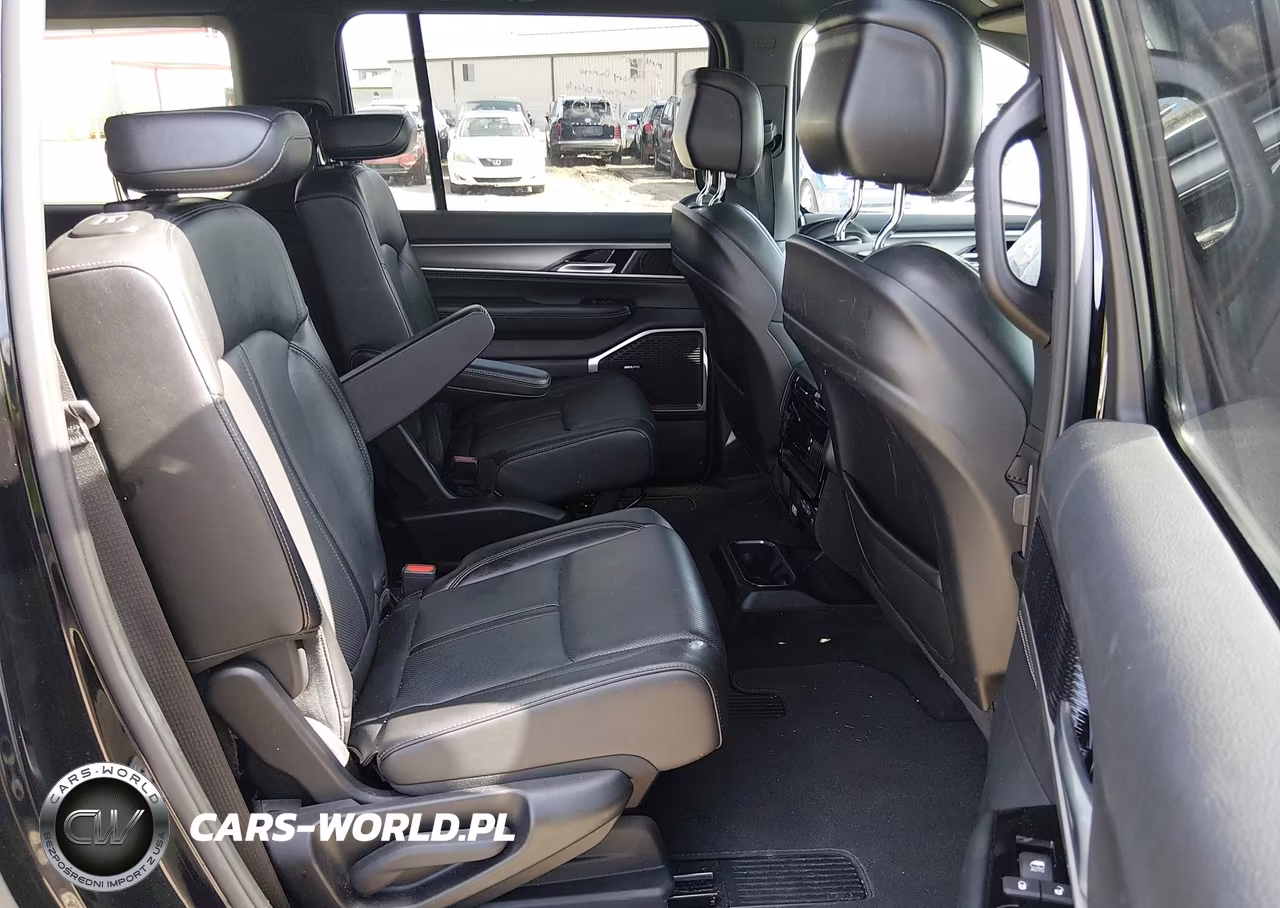 2025 Jeep Wagoneer L Series Ii 4X4 VIN:1C4SJSBP7SS523213 - 8