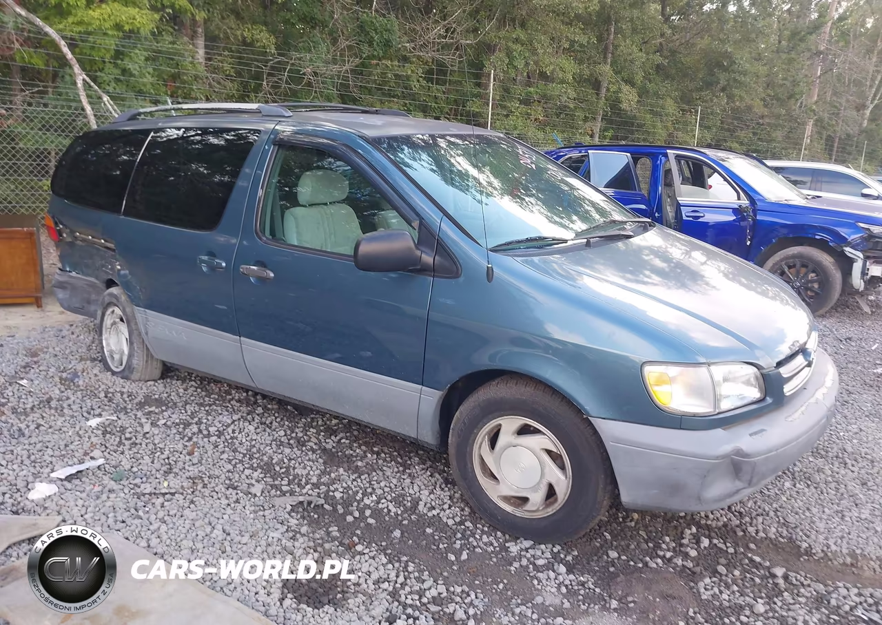 2000 Toyota Sienna Le
