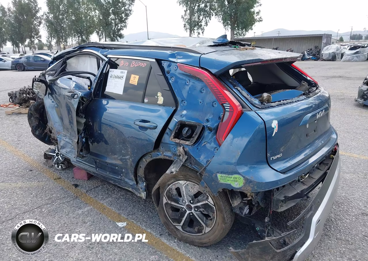 2023 Kia Niro Plug-In Hybrid Ex VIN:KNDCS3LF7P5052747 - 3