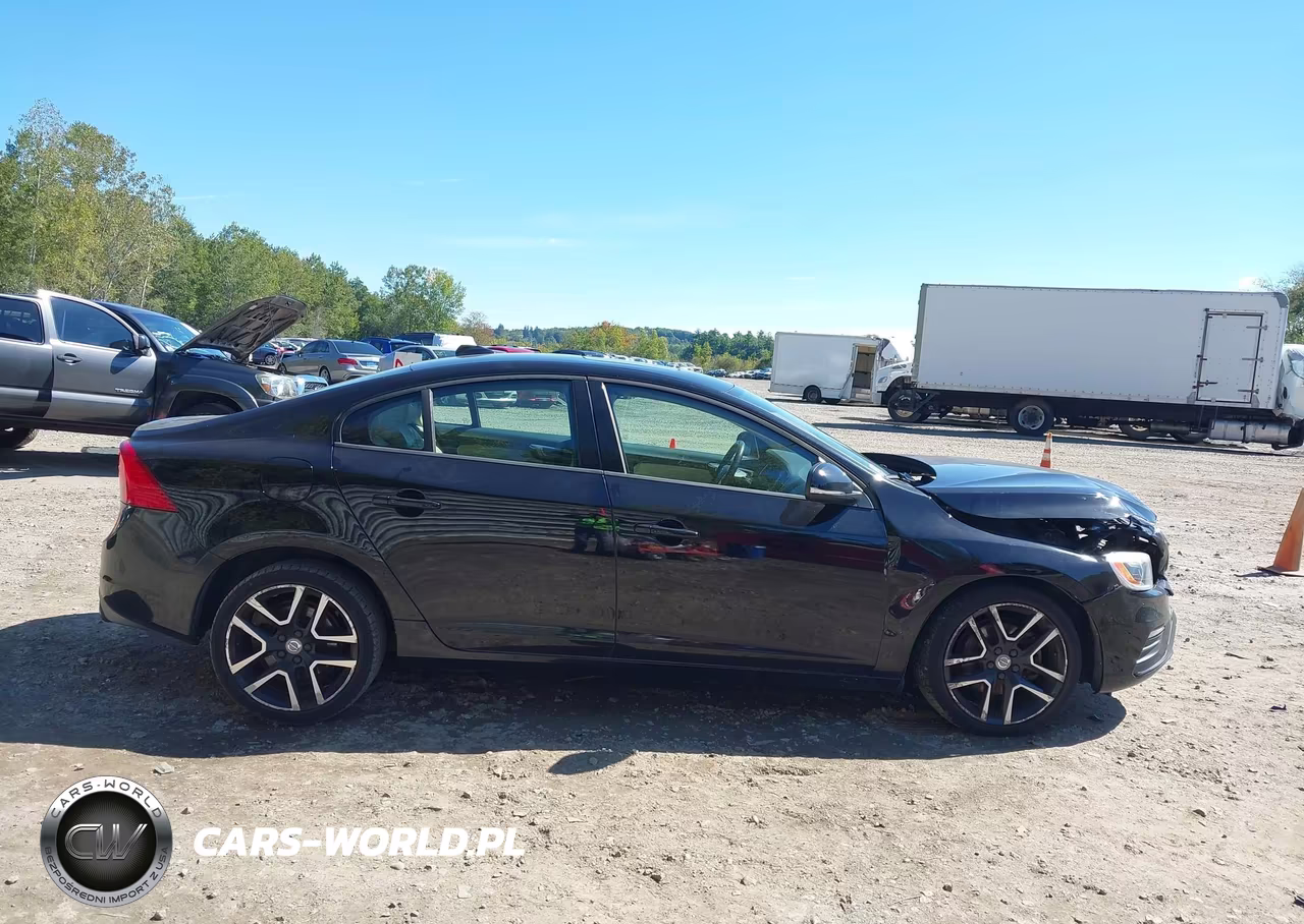 2017 Volvo S60 T5 Dynamic VIN:YV126MFL2H2436777 - 13