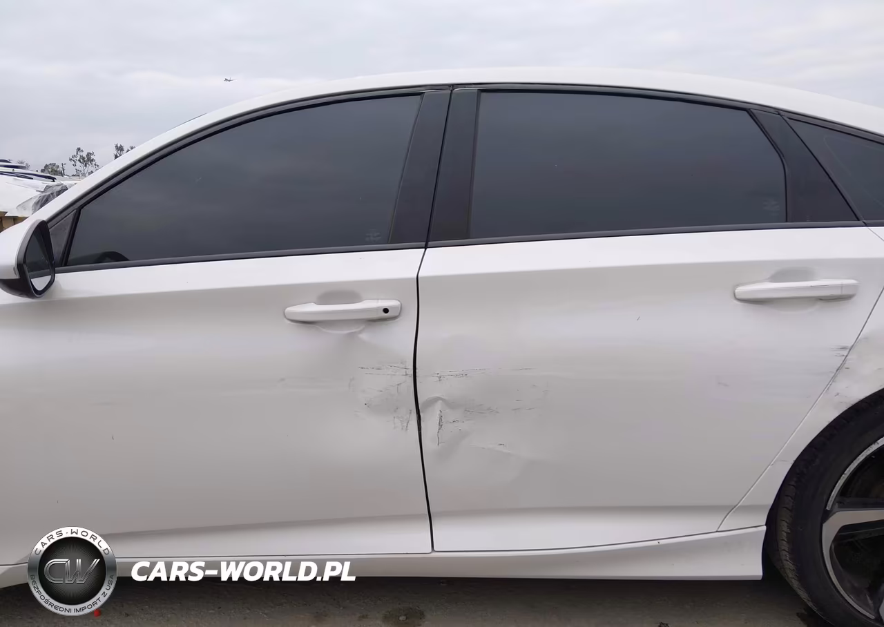 2018 Honda Accord Sport VIN:1HGCV1F35JA069883 - 20