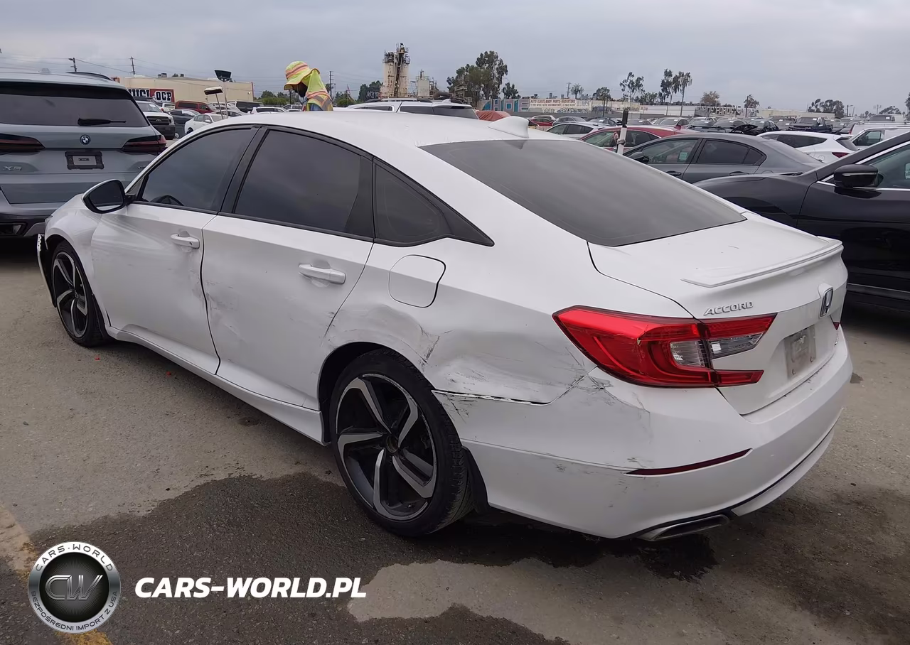 2018 Honda Accord Sport VIN:1HGCV1F35JA069883 - 3