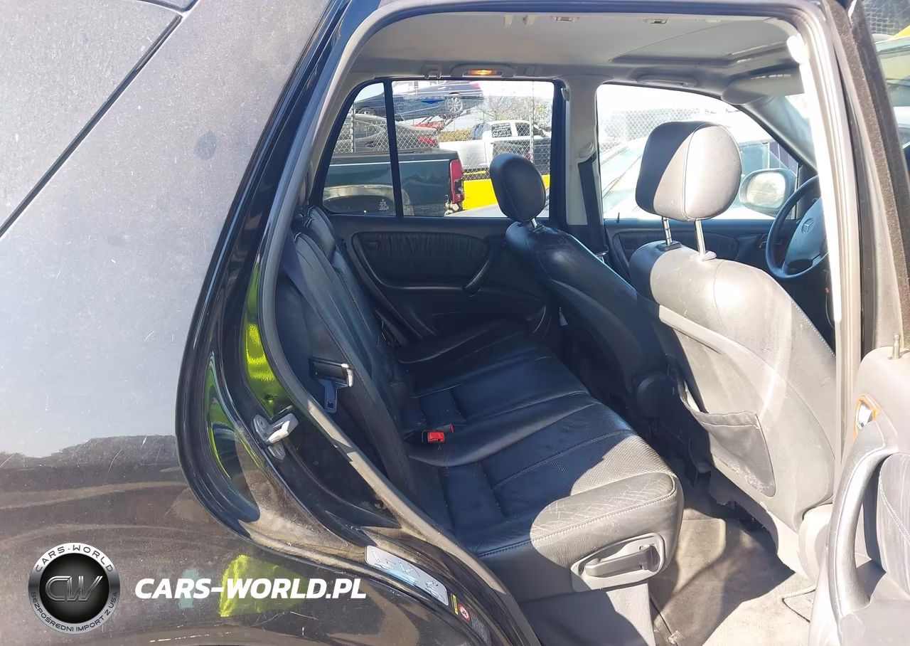 2000 Mercedes-Benz Ml 430 VIN:4JGAB72E8YA205602 - 8