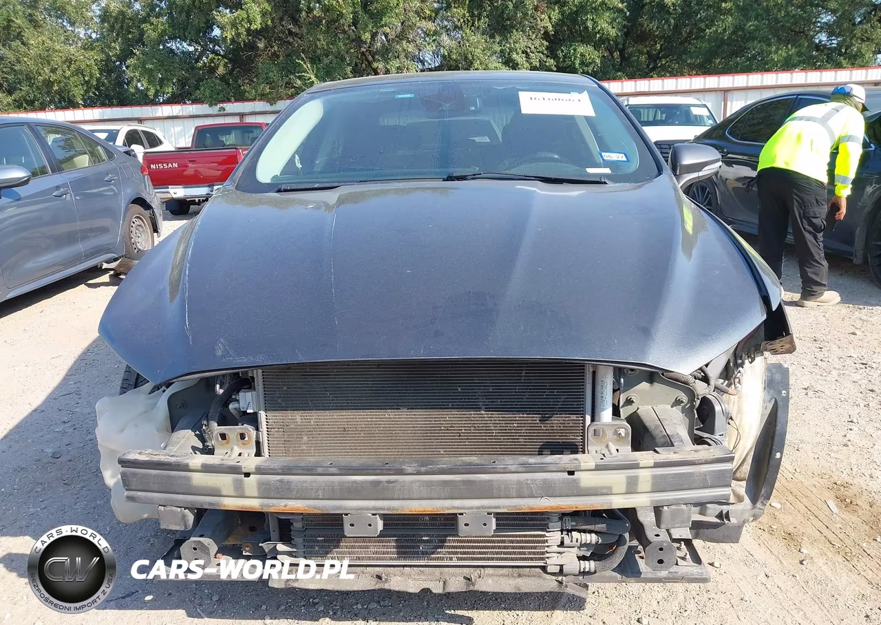 2016 Ford Fusion Energi Titanium VIN:3FA6P0SU4GR327555 - 13