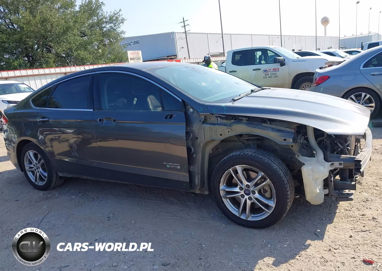 2016 Ford Fusion Energi Titanium VIN:3FA6P0SU4GR327555 - 14