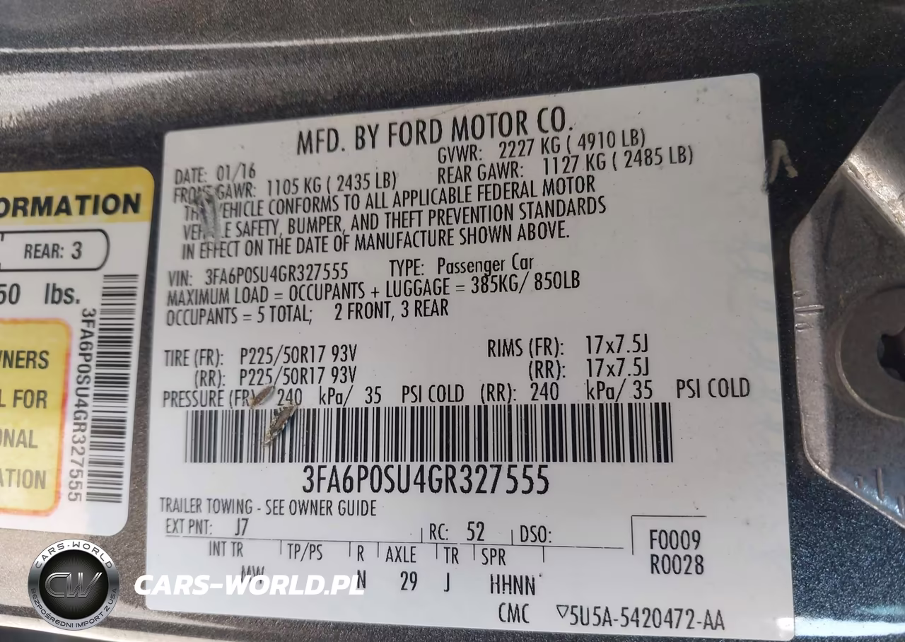 2016 Ford Fusion Energi Titanium VIN:3FA6P0SU4GR327555 - 9