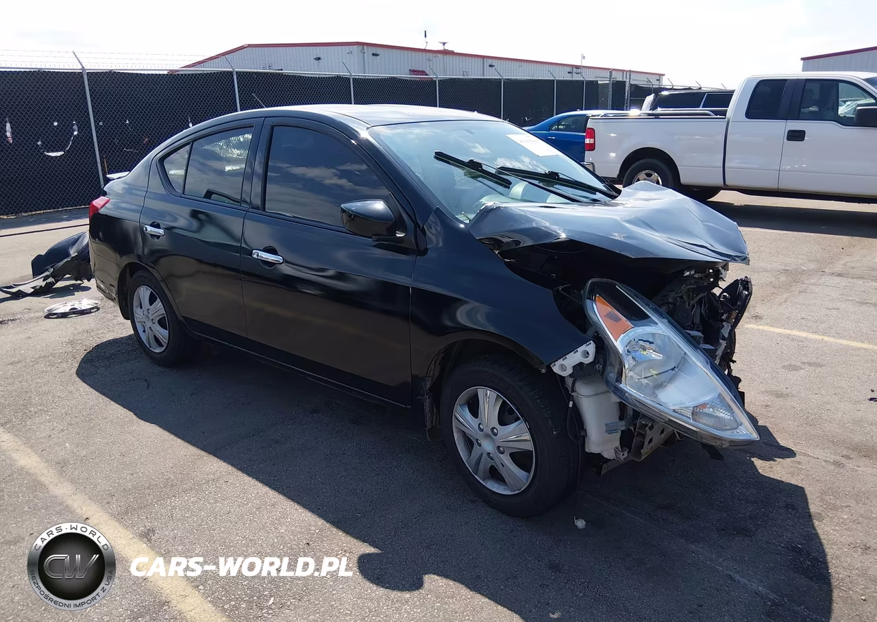 2015 Nissan Versa 1.6 Sv
