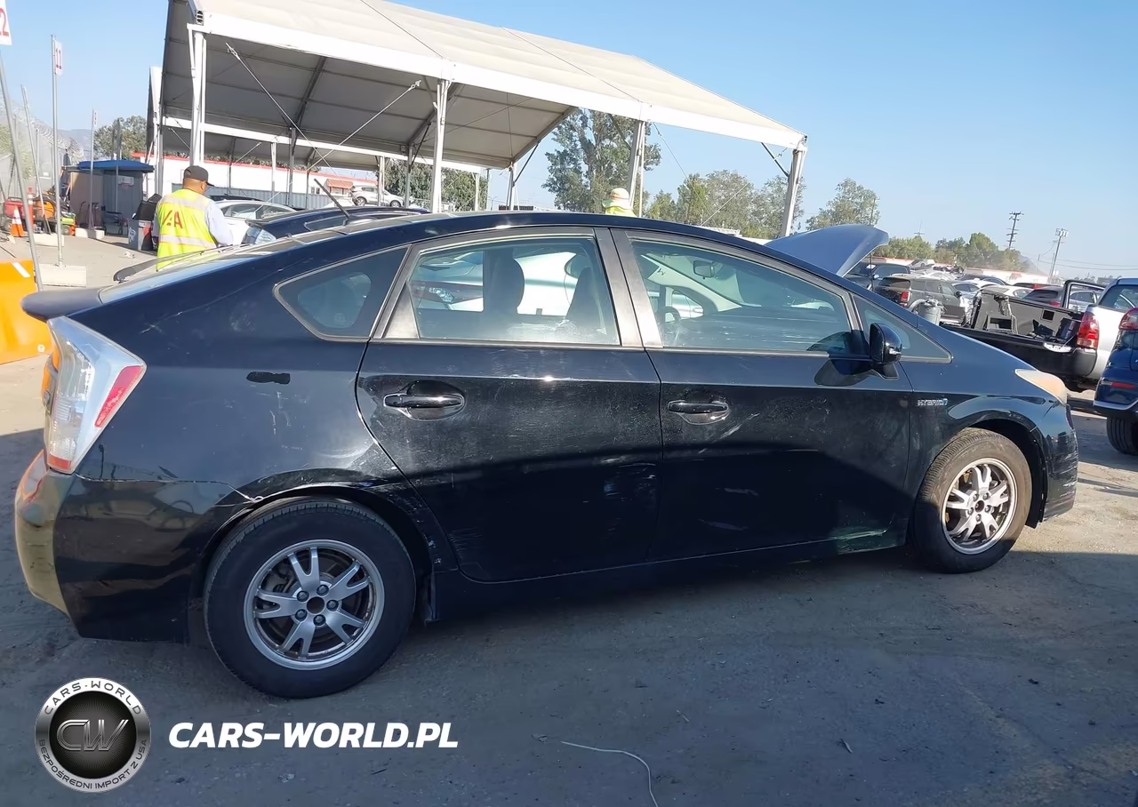 2011 Toyota Prius Three VIN:JTDKN3DU2B1429095 - 13