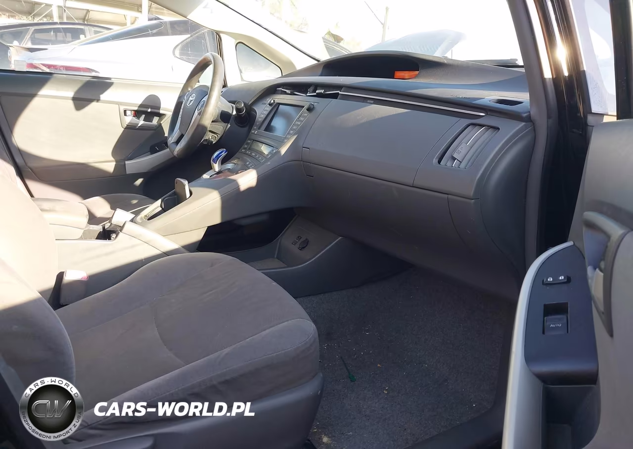 2011 Toyota Prius Three VIN:JTDKN3DU2B1429095 - 5