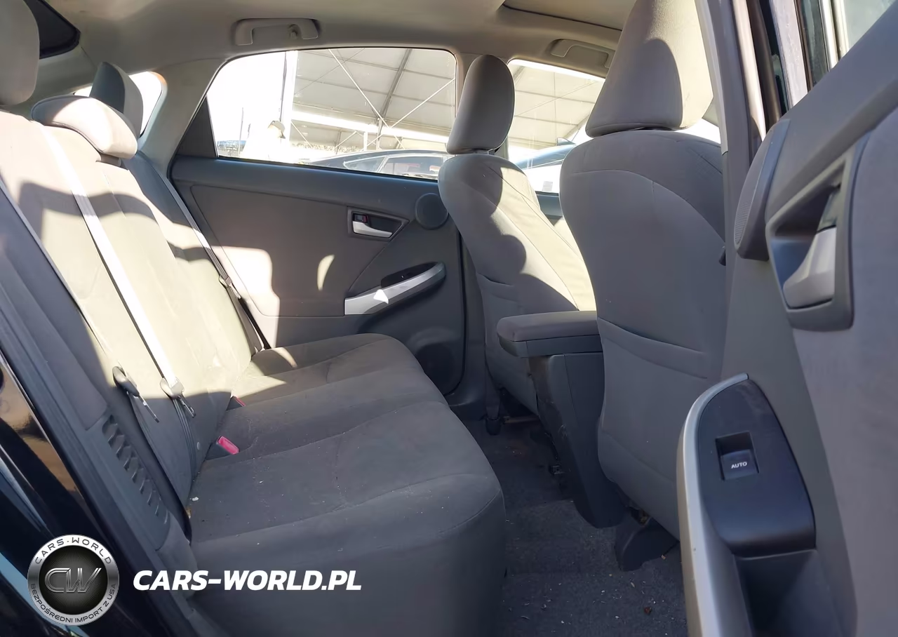 2011 Toyota Prius Three VIN:JTDKN3DU2B1429095 - 8