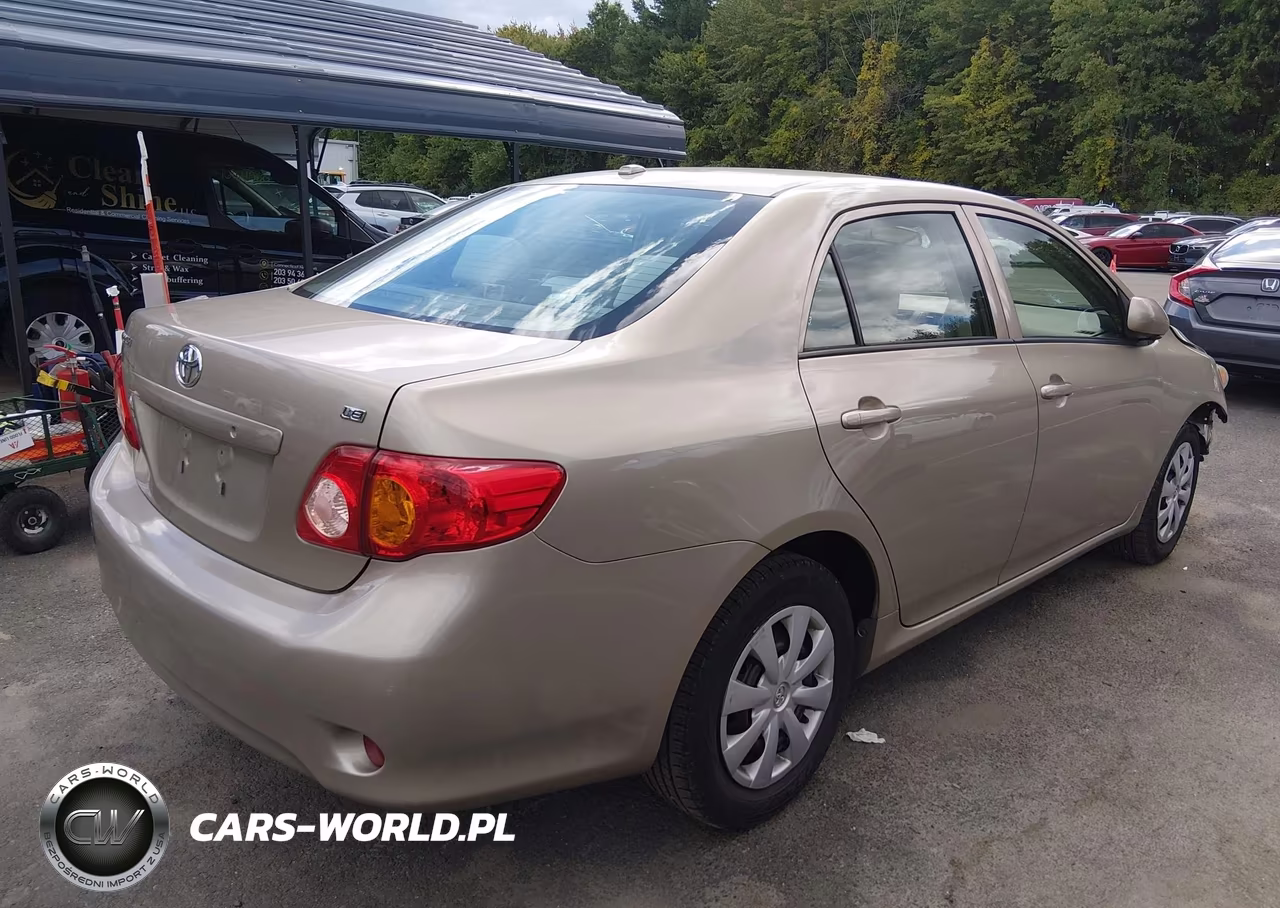 2010 Toyota Corolla Le VIN:2T1BU4EEXAC258624 - 4