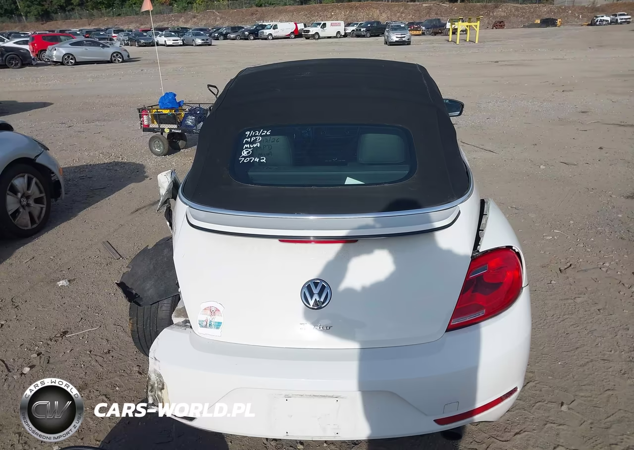 2013 Volkswagen Beetle 2.0T VIN:3VW8T7AT4DM823106 - 16