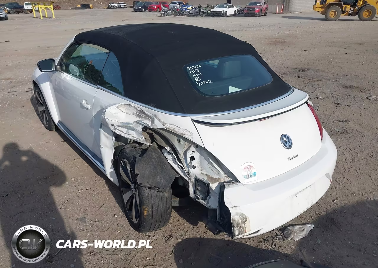 2013 Volkswagen Beetle 2.0T VIN:3VW8T7AT4DM823106 - 3