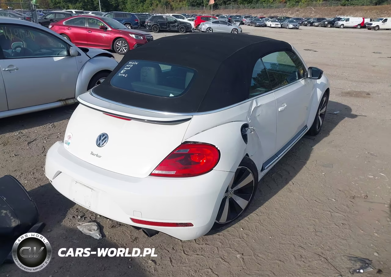 2013 Volkswagen Beetle 2.0T VIN:3VW8T7AT4DM823106 - 4