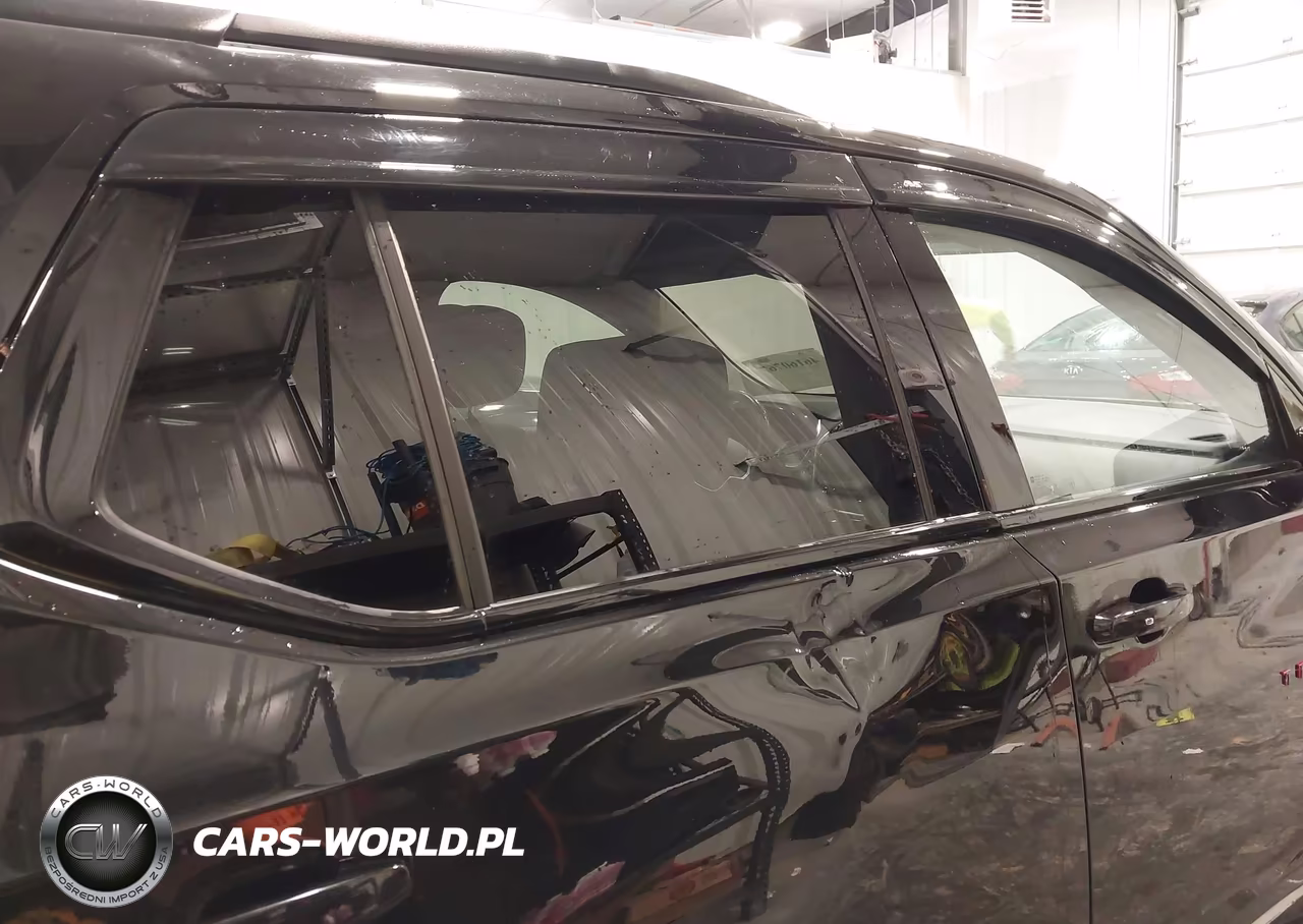 2019 Chevrolet Traverse Premier VIN:1GNEVKKW8KJ250496 - 19