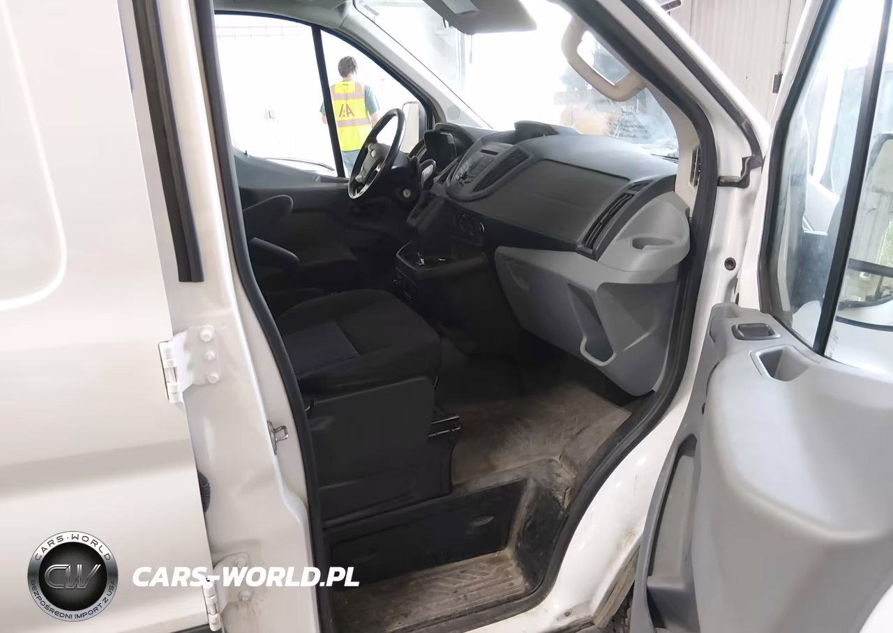 2017 Ford Transit-250 VIN:1FTYR1ZM1HKB35993 - 5